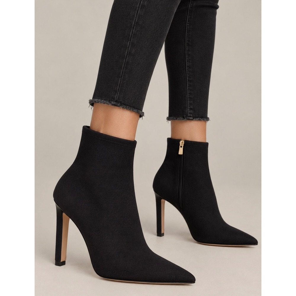 Good American Cinder-Ella Black Scuba Pointed Toe Stiletto Bootie Size 5.5 NEW
